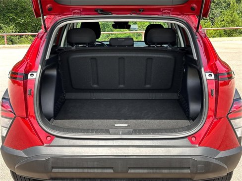 Used 2025 Hyundai Kona SEL image 31
