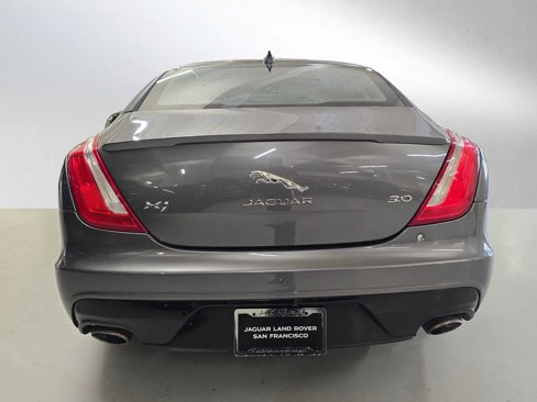 Used 2019 Jaguar XJ R-Sport image 6