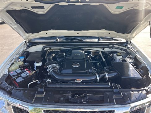 Used 2018 Nissan Frontier SV image 12