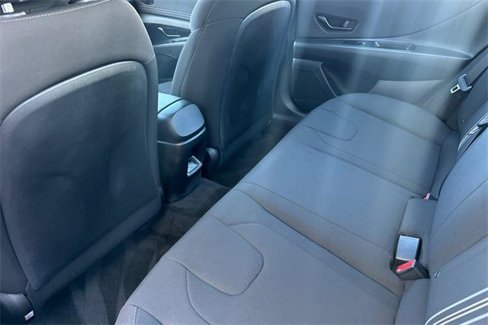 Used 2025 Hyundai Elantra Sport image 12