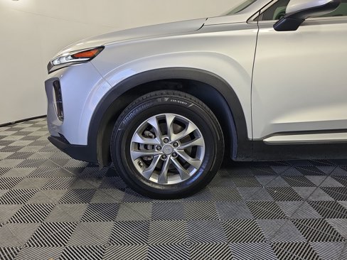 Used 2019 Hyundai Santa Fe SE image 10