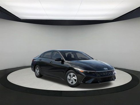 New 2025 Hyundai Elantra SE image 2
