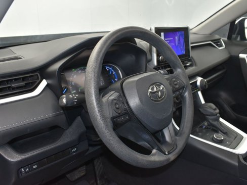 Used 2023 Toyota RAV4 XLE image 12