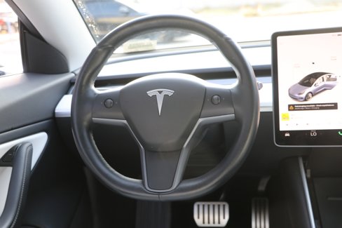 Used 2018 Tesla Model 3 Performance image 29