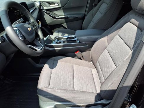 New 2026 Chevrolet Equinox LT w/ Safety and Technology Package image 8