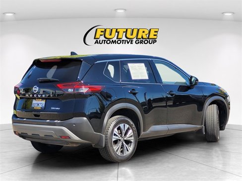 Used 2021 Nissan Rogue SV image 4