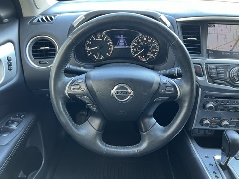 Used 2018 Nissan Pathfinder SL image 30