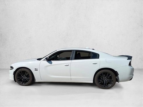 Used 2018 Dodge Charger R/T w/ Plus Group image 8