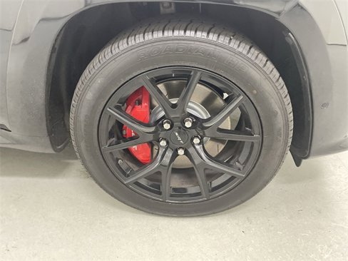 Used 2021 Jeep Grand Cherokee SRT image 14