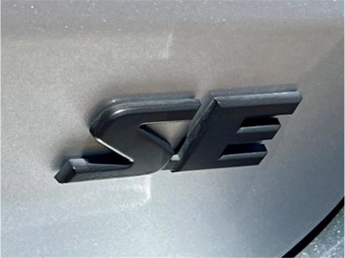 Used 2019 Toyota Highlander SE image 11