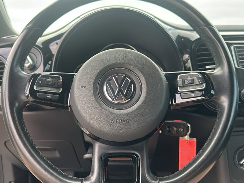 Used 2019 Volkswagen Beetle 2.0T S image 24