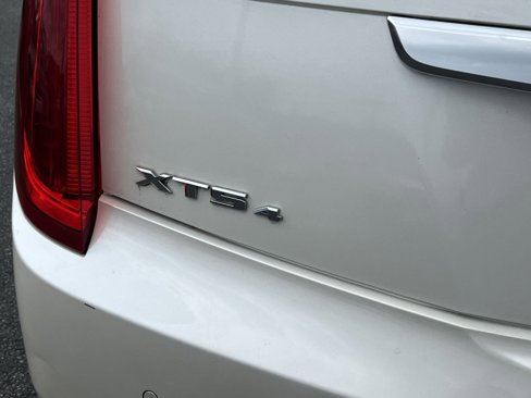 Used 2013 Cadillac XTS Premium image 29