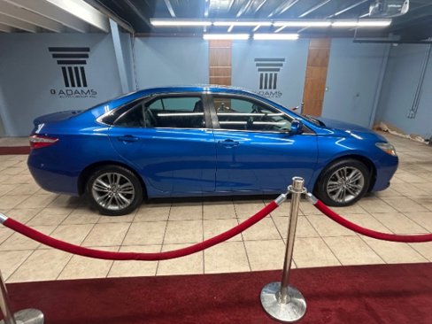 Used 2017 Toyota Camry SE image 5