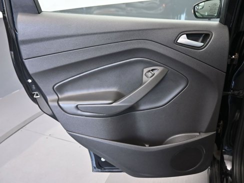 Used 2017 Ford C-MAX SE image 27