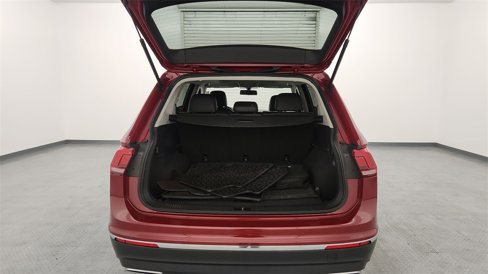Used 2020 Volkswagen Tiguan SE w/ Panoramic Sunroof Package image 26