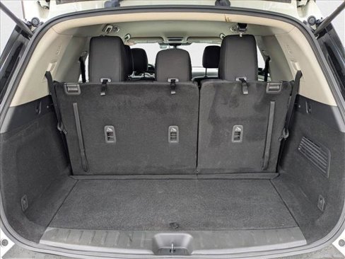 Used 2024 Nissan Pathfinder SV image 6