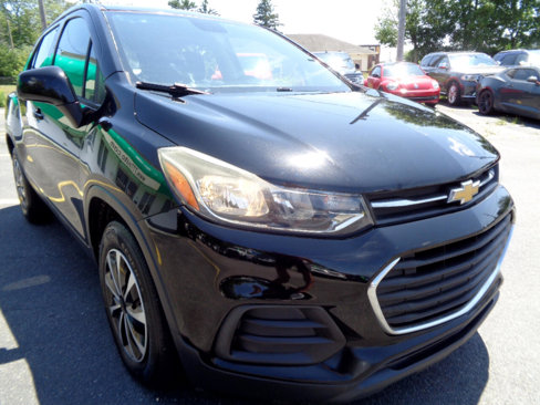 Used 2018 Chevrolet Trax LS image 17