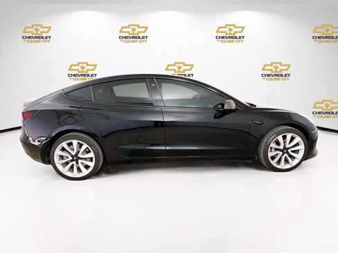 Used 2020 Tesla Model 3 Standard Range image 8