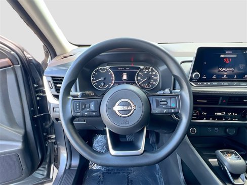 Used 2023 Nissan Rogue SV image 11