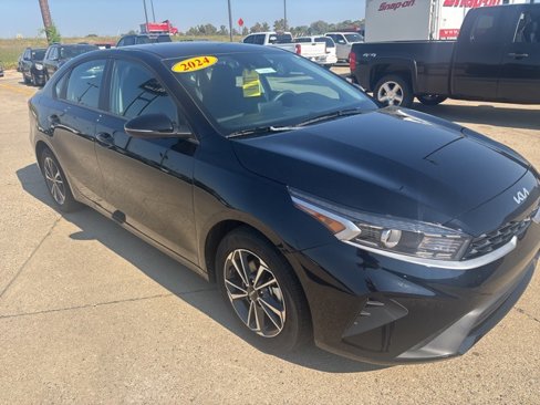 Used 2024 Kia Forte LXS w/ LXS Technology Package image 15