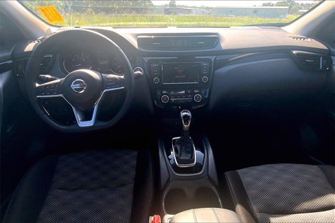 Used 2022 Nissan Rogue Sport SV image 15