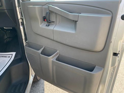 Used 2021 Chevrolet Express 2500 w/ Driver Convenience Package image 29