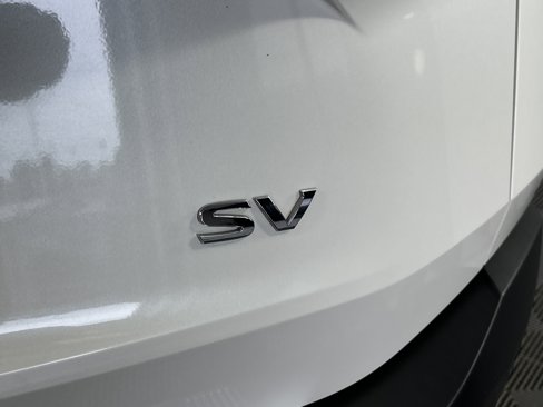 Used 2023 Nissan Rogue SV image 16