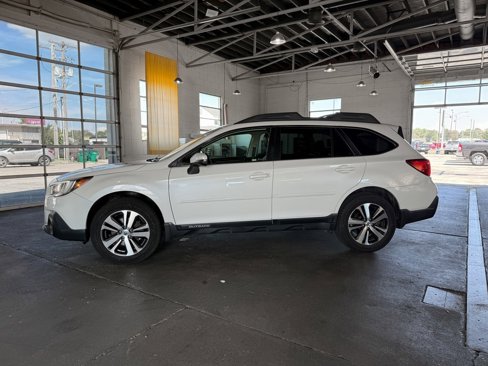 Used 2018 Subaru Outback 2.5i Limited image 13