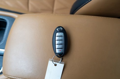Used 2023 Nissan Sentra SV w/ SV Premium Package image 28