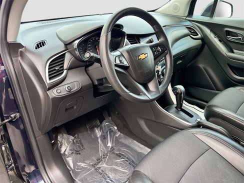 Used 2021 Chevrolet Trax LT image 9