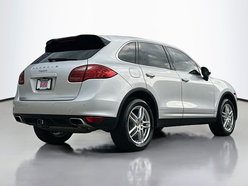 Used 2013 Porsche Cayenne Diesel image 2