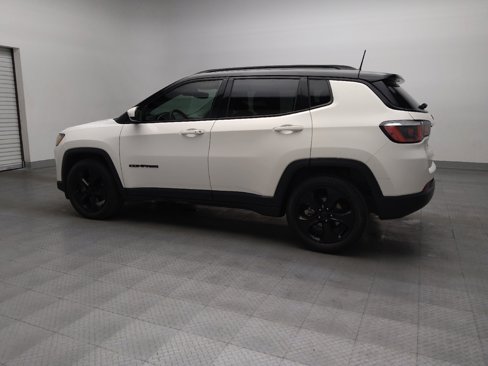 Used 2019 Jeep Compass Altitude image 3