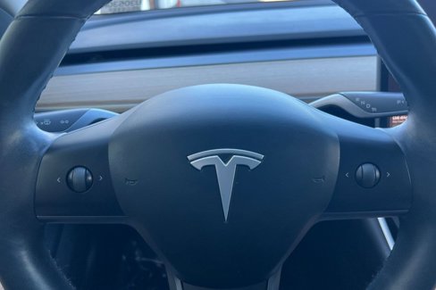 Used 2018 Tesla Model 3 image 22