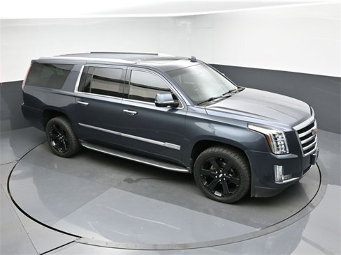 Used 2019 Cadillac Escalade ESV Luxury image 17