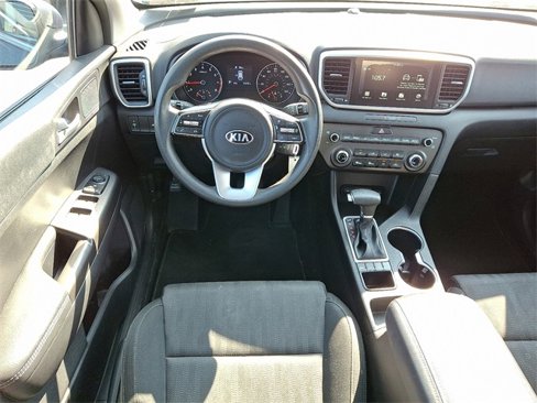 Used 2020 Kia Sportage LX image 11