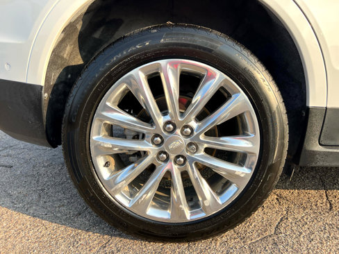 Used 2017 Cadillac XT5 Platinum w/ Driver Assist Package image 28