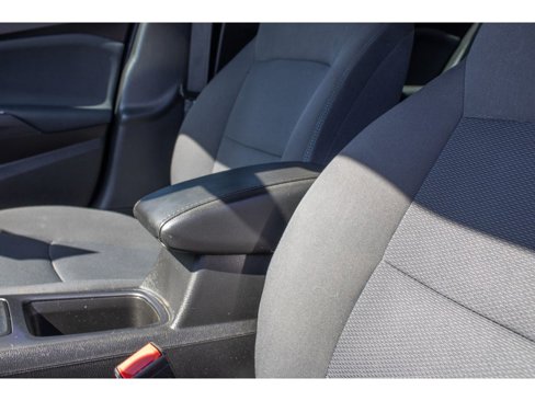 Used 2018 Chevrolet Cruze LT w/ Convenience Package image 17