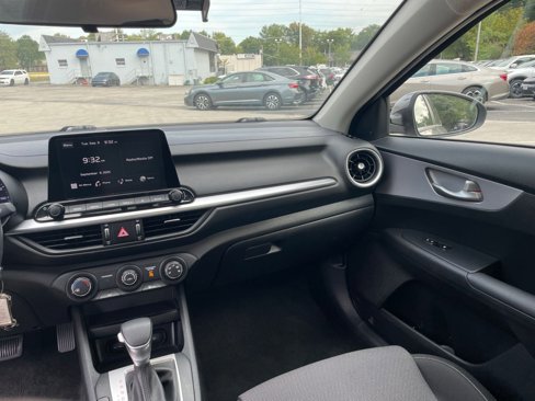 Used 2024 Kia Forte LXS image 33