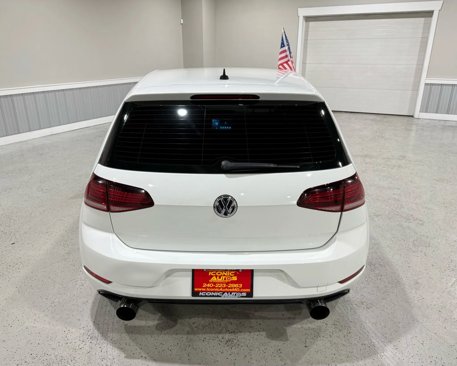 Used 2019 Volkswagen Golf S image 6