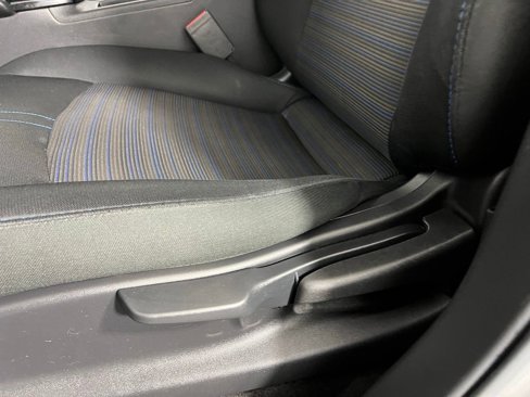 Used 2022 Nissan Leaf SV image 25