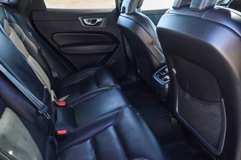 Used 2023 Volvo XC60 B5 Ultimate w/ Climate Package image 13