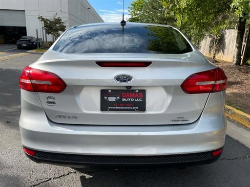 Used 2015 Ford Focus SE image 6