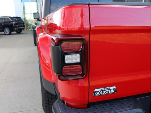 Used 2021 Jeep Gladiator Overland image 37