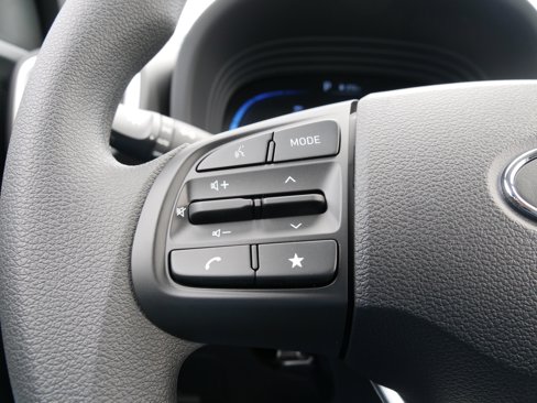 New 2025 Hyundai Venue SE image 20