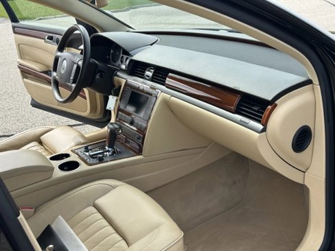 Used 2004 Volkswagen Phaeton V8 image 22
