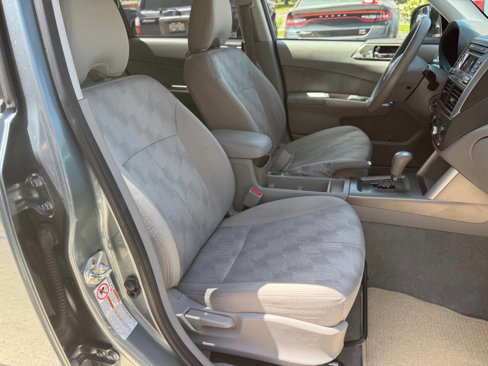 Used 2010 Subaru Forester 2.5X Premium image 16