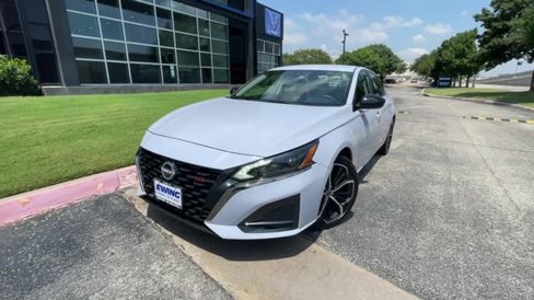 Used 2024 Nissan Altima 2.5 SR image 21