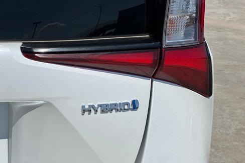 Certified 2022 Toyota Prius LE image 23
