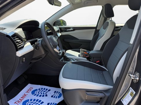New 2025 Volkswagen Taos S image 9