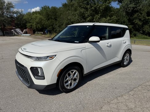 Used 2022 Kia Soul LX w/ Technology Package image 3